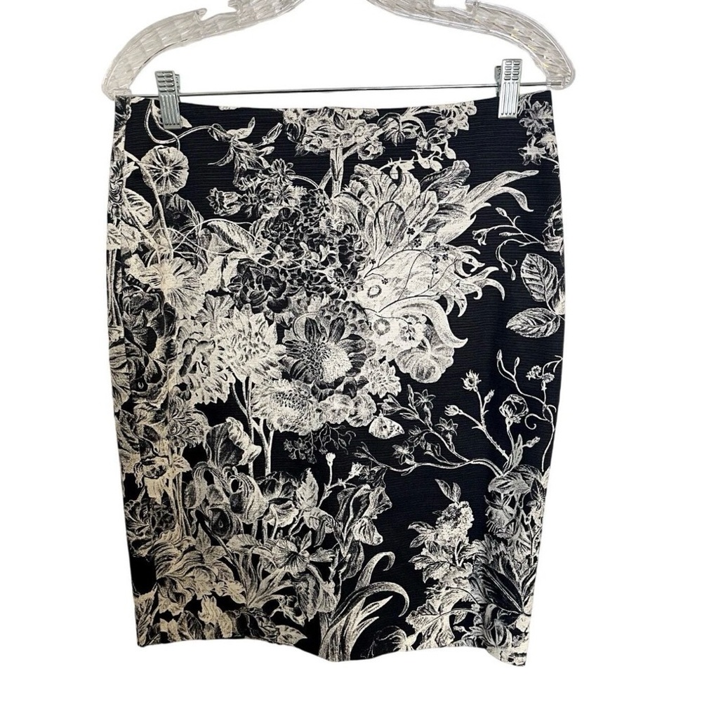 EUC LOFT Navy and White Floral Pencil Skirt